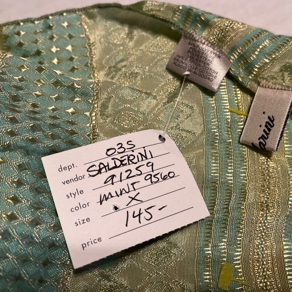 NWT - SALDARINI Italian Scarf Color Mint with inlay design - Poly & Cotton Blend